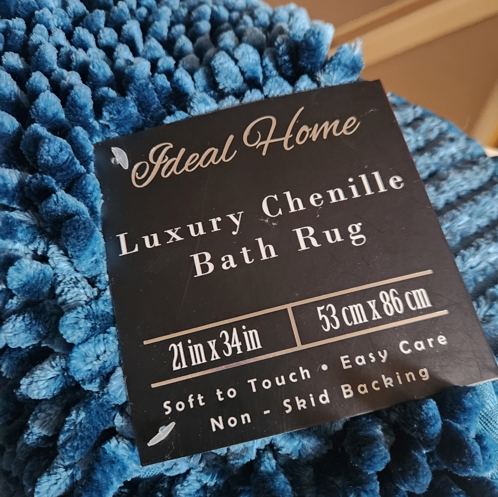 🆕️Chenille Bath Rug - Picture 5 of 9